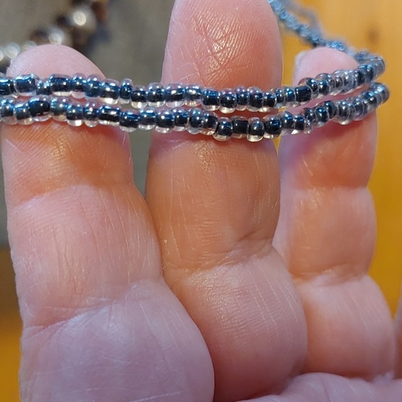 💚Triple Strand Statement Necklace - Picture 3 of 6